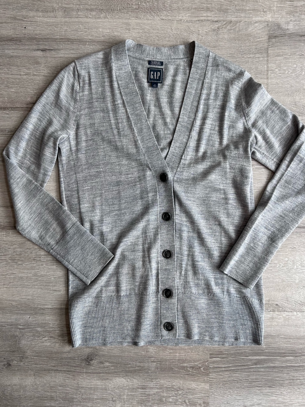 GAP Women's Gray Button-Up V-Neck Cardigan - Picture 3 of 9
